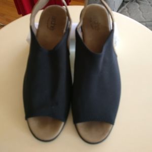 Archer women sandals size:10 Made in France.